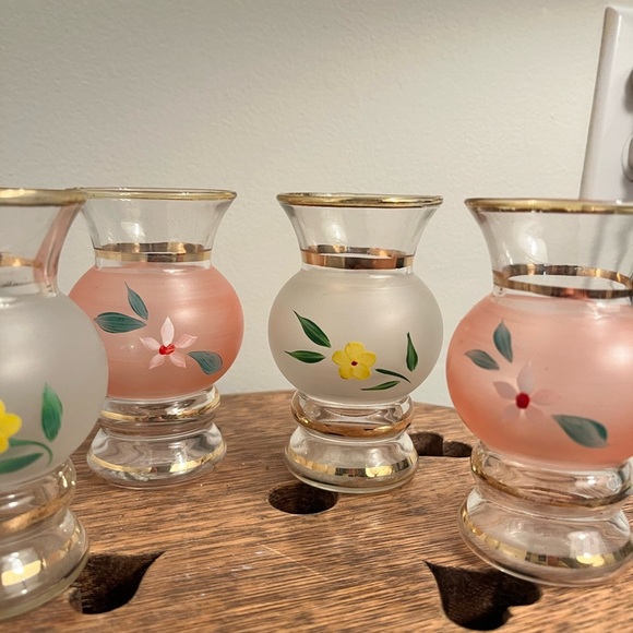 Bud vase frosted vase handpainted Elegant Floral Glass Vases - Pink and White - Picture 3 of 4